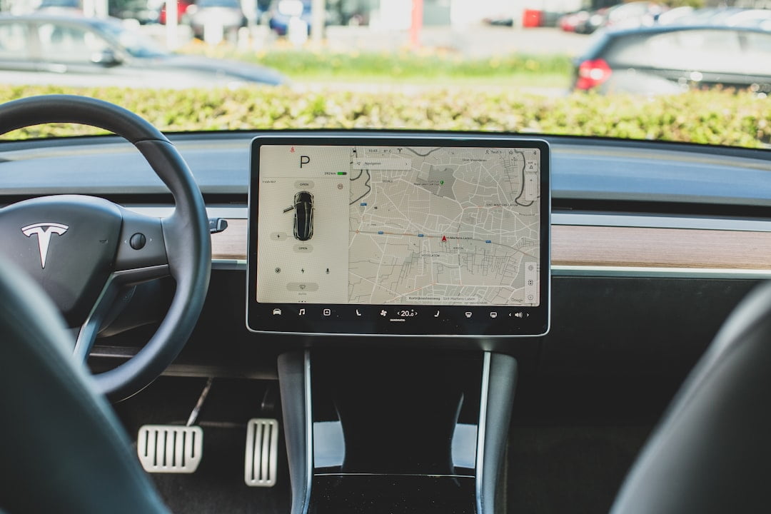 Sort Tesla bil GPS navigator