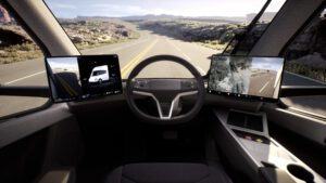 Tesla Semi's interiør med udsigt over landevej