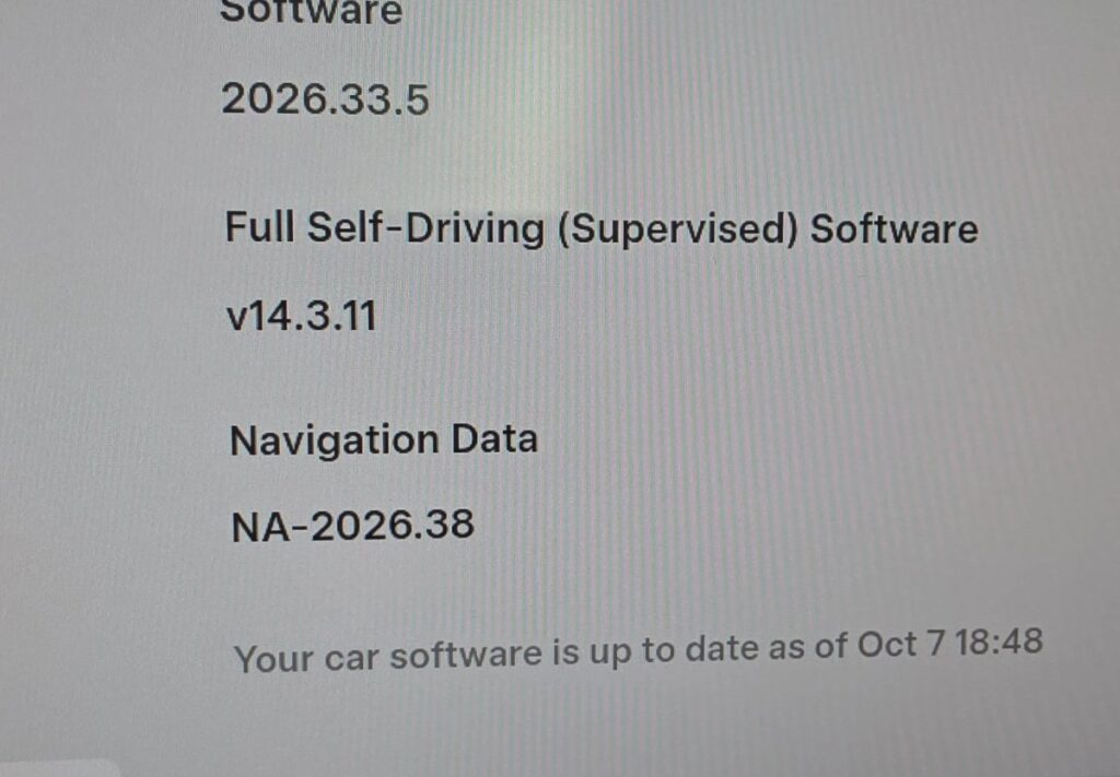Skærm med bilens softwareversion v14.3.11